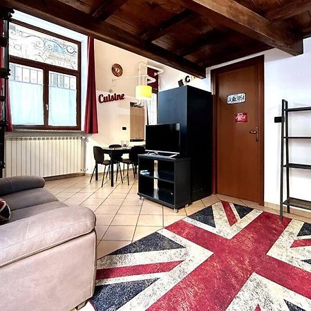 Grazioso Loft A 5 Minuti Dal Centro Di Torino Lägenhet Exteriör bild
